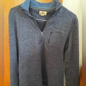 Like new M Woolrich quarter zip fleece